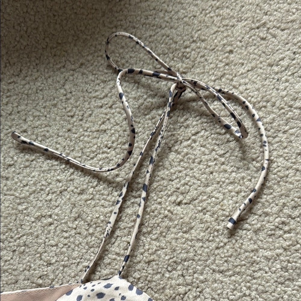 Forever 21 Ruched Crop Top - Picture 4 of 5